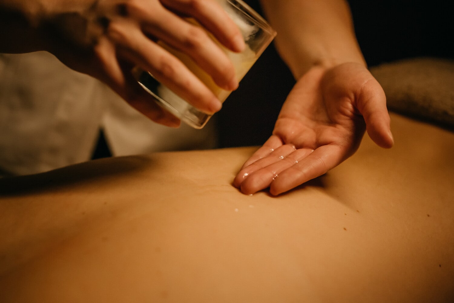 Oil massage in Deira